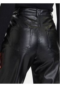 French Connection Spodnie z imitacji skóry 74ZBO Czarny Regular Fit. Kolor: czarny. Materiał: skóra #5