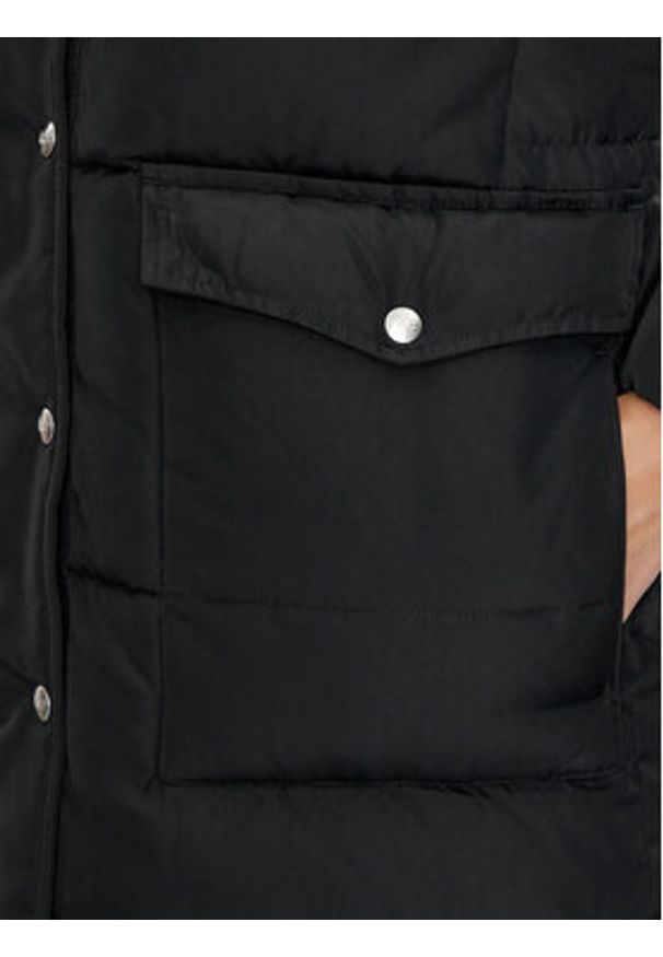 Lee Kurtka zimowa 112355161 Czarny Relaxed Fit. Kolor: czarny. Materiał: syntetyk. Sezon: zima