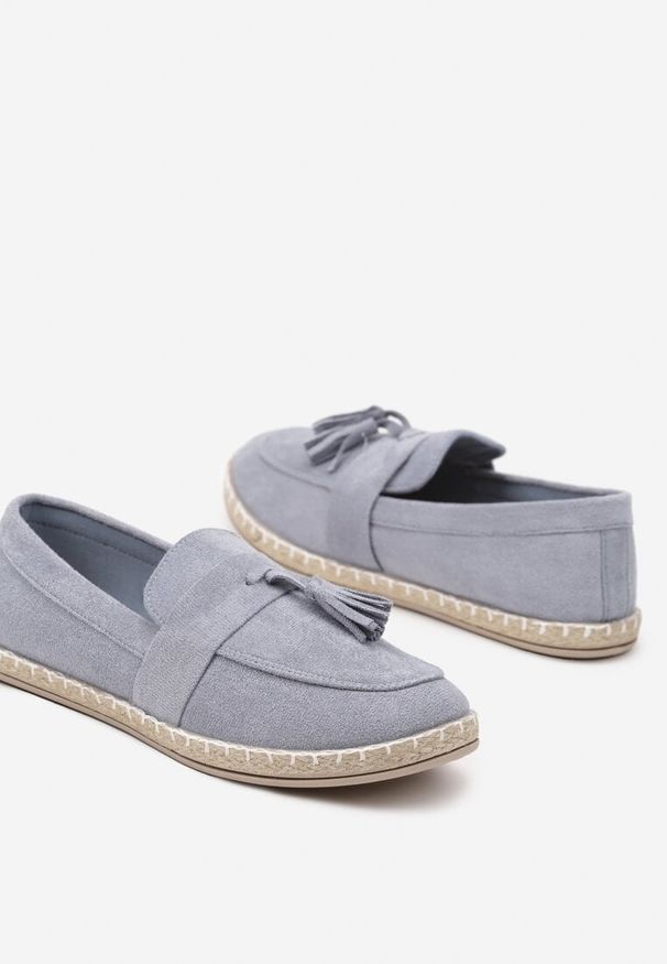 Born2be - Jasnoniebieskie Espadryle z Ozdobnymi Przeszyciami i Frędzlekami Nevoris. Nosek buta: okrągły. Zapięcie: bez zapięcia. Kolor: niebieski. Styl: klasyczny