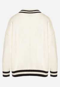 Born2be - Jasnobeżowy Sweter z Domieszką Kaszmiru w Stylu Preppy Liendria. Okazja: na spotkanie biznesowe, do pracy, na co dzień. Kolor: beżowy. Materiał: kaszmir. Wzór: aplikacja. Styl: biznesowy, klasyczny, casual #5