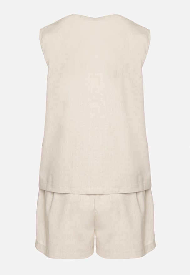 Born2be - Jasnobeżowy Komplet z Wiskozy Szorty i Bluzka na Guziki z Kieszeniami Alaniella. Kolor: beżowy. Materiał: wiskoza