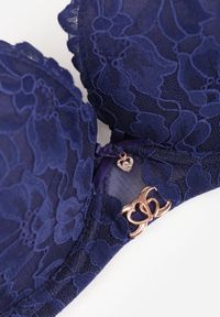 Born2be - Granatowy Biustonosz z Ozdobną Koronką i Metaliczną Ozdobą Terzedi. Kolor: niebieski. Materiał: koronka. Rodzaj stanika: odpinane ramiączka. Wzór: aplikacja, koronka #6