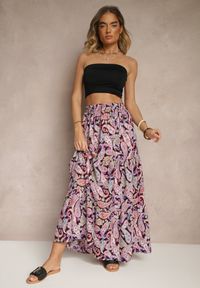 Renee - Fioletowa Spódnica Rozkloszowana High Waist z Motywem Paisley Nevolissa. Okazja: na co dzień. Stan: podwyższony. Kolor: fioletowy. Wzór: paisley. Styl: casual