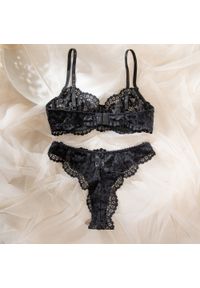 Intica - Komplet bielizny push-up z koronką Yanira. Kolor: niebieski. Materiał: koronka. Wzór: koronka #11