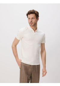 Reserved - Koszulka polo slim - złamana biel. Typ kołnierza: polo. Materiał: bawełna, dzianina