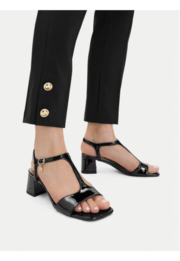 Nine West Sandały CEO-LS505187-14 Czarny. Kolor: czarny. Materiał: materiał