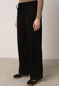 Born2be - Czarny Dzianinowy Komplet Dresowy z Wiskozą Bluza ze Stójką i Spodnie Nevenira. Kolor: czarny. Materiał: dzianina, wiskoza, dresówka #5