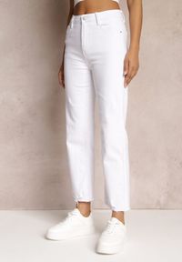 Renee - Białe Szerokie Jeansy z Postrzępionymi Krawędziami Nogawek Ferona. Kolor: biały #5