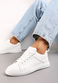 Renee - Białe Sznurowane Sneakersy Vilimea. Kolor: biały #1