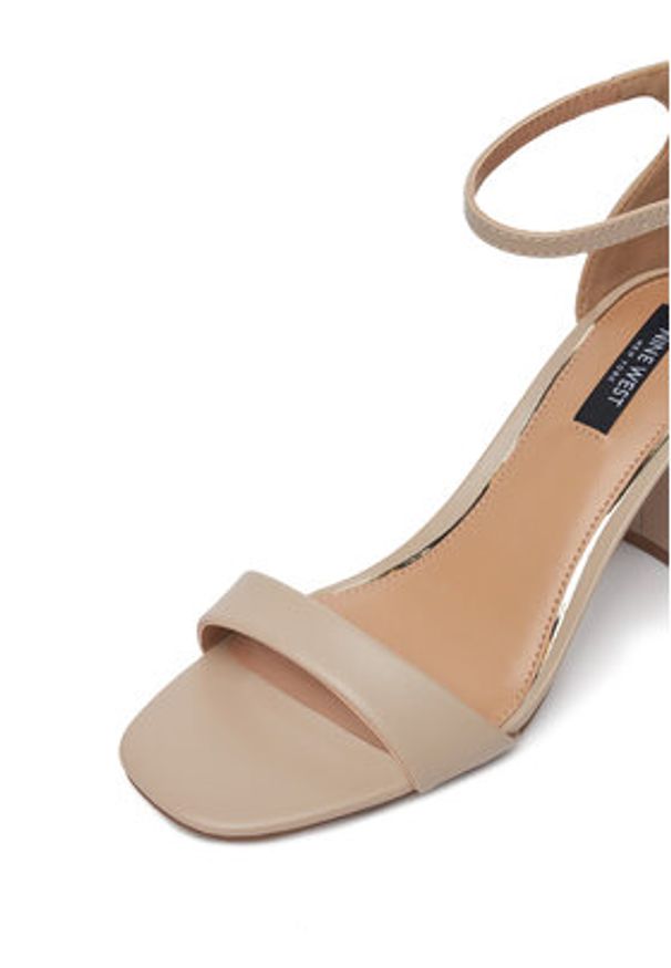 Nine West Sandały WFA2647-1 Beżowy. Kolor: beżowy. Materiał: skóra