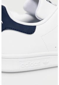 adidas Originals Buty H68621 kolor biały. Nosek buta: okrągły. Zapięcie: sznurówki. Kolor: biały. Materiał: guma, materiał
