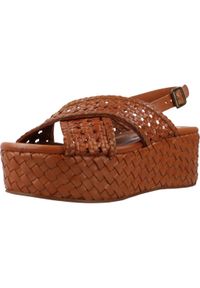 Sandały Carmela Model 161638c Kolor Brązowy. Kolor: brązowy. Materiał: skóra. Sezon: lato