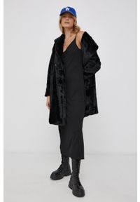 Vero Moda Płaszcz damski kolor czarny przejściowy. Kolor: czarny. Materiał: materiał. Wzór: gładki. Styl: klasyczny #1