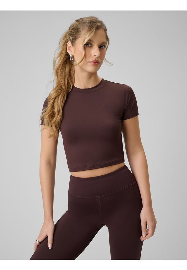 4f - 4F T-shirt slim gładki damski - brązowy XS. Kolor: brązowy. Materiał: syntetyk, materiał. Wzór: gładki. Styl: klasyczny