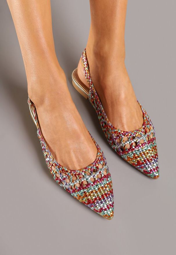 Born2be - Złoto-Różowe Sandały Slingback z Ażurowej Plecionki z Noskiem w Szpic Nanorella. Okazja: na co dzień, na spacer. Kolor: złoty. Wzór: ażurowy. Styl: casual