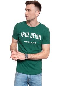 Mustang - MUSTANG T SHIRT Aaron C Print 1009047 6440. Wzór: nadruk #1