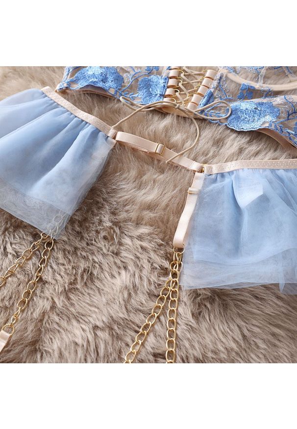 Intica - Komplet bielizny z koronką na wyjątkowe okazje Gritt. Kolor: fioletowy. Materiał: koronka. Wzór: koronka