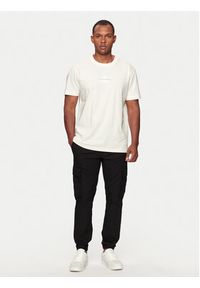 Calvin Klein Jeans T-Shirt Monologo J30J325649 Écru Regular Fit. Materiał: bawełna #4