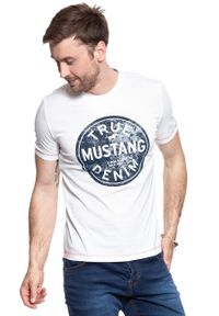 Mustang - MUSTANG T SHIRT Printed Tee CLOUD DANCER 1007070 2020. Wzór: nadruk #1