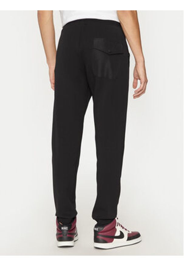 Replay - REPLAY Spodnie dresowe M9008 .000.23655 Czarny Regular Fit. Kolor: czarny. Materiał: syntetyk