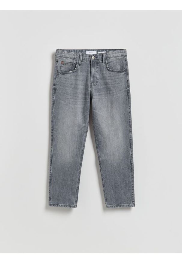 Reserved - Jeansy straight z efektem sprania - jasnoszary. Kolor: szary