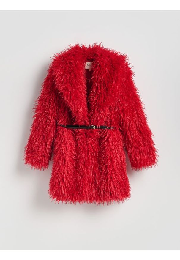 Reserved - Płaszcz z imitacji futra - czerwony. Kolor: czerwony. Materiał: futro