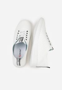 Born2be - Biało-Czarne Tenisówki z Perforacją i Ozdobną Taśmą na Języku Ylaria. Okazja: na co dzień. Kolor: biały. Styl: casual #4