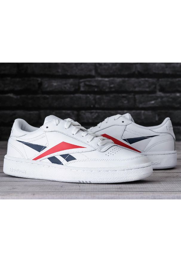 Buty męskie do chodzenia Reebok CLUB C 85 MU. Kolor: biały. Model: Reebok Club. Sport: turystyka piesza