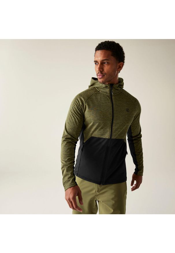 DARE 2B - Bluza męska z kapturem Assimilate III Dare 2b. Typ kołnierza: kaptur. Kolor: czarny, zielony, brązowy, wielokolorowy. Materiał: polar. Sezon: zima. Sport: narciarstwo