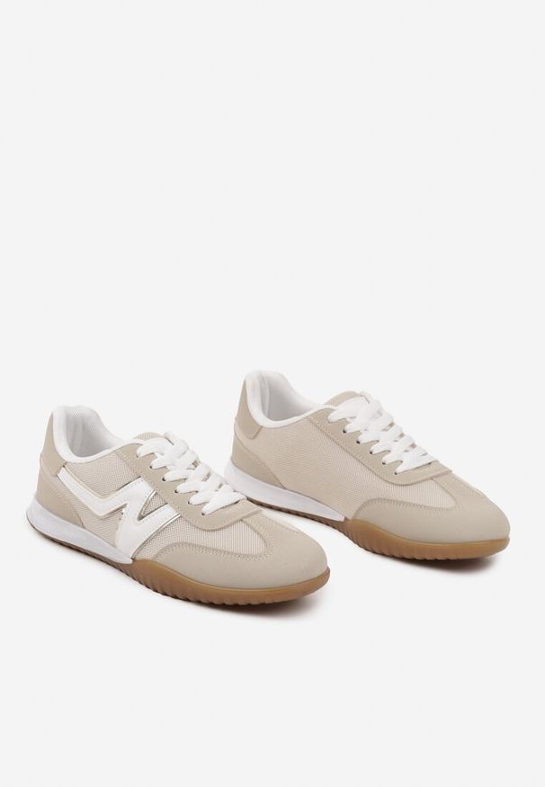 Renee - Beżowe Sneakersy w Stylu Tenisówek Ozdobione Naszywką Tanelis. Kolor: beżowy. Materiał: jeans. Wzór: aplikacja