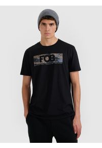 4f - 4F T-shirt regular z nadrukiem męski - czarny M. Okazja: na co dzień. Kolor: czarny. Materiał: skóra, materiał. Wzór: nadruk. Styl: casual
