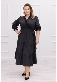 Moda Size Plus Iwanek - Sukienka Harmony Chic - elegancja i komfort w jednym PLUS SIZE XXL. Kolekcja: plus size. Materiał: tkanina, elastan, poliester, bawełna. Typ sukienki: dla puszystych. Styl: elegancki
