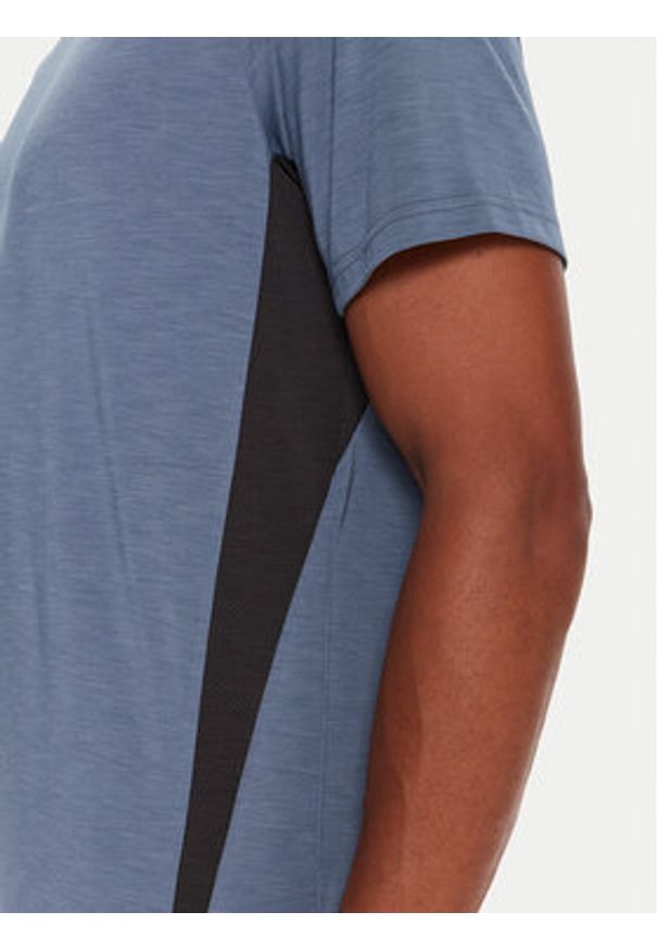 Reebok Koszulka techniczna Running SS RK25180CCM Niebieski Regular Fit. Kolor: niebieski. Materiał: syntetyk. Sport: bieganie