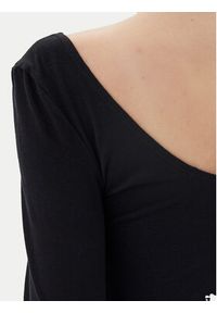 Guess Body O5RM08 KBBU1 Czarny Slim Fit. Kolor: czarny. Materiał: bawełna