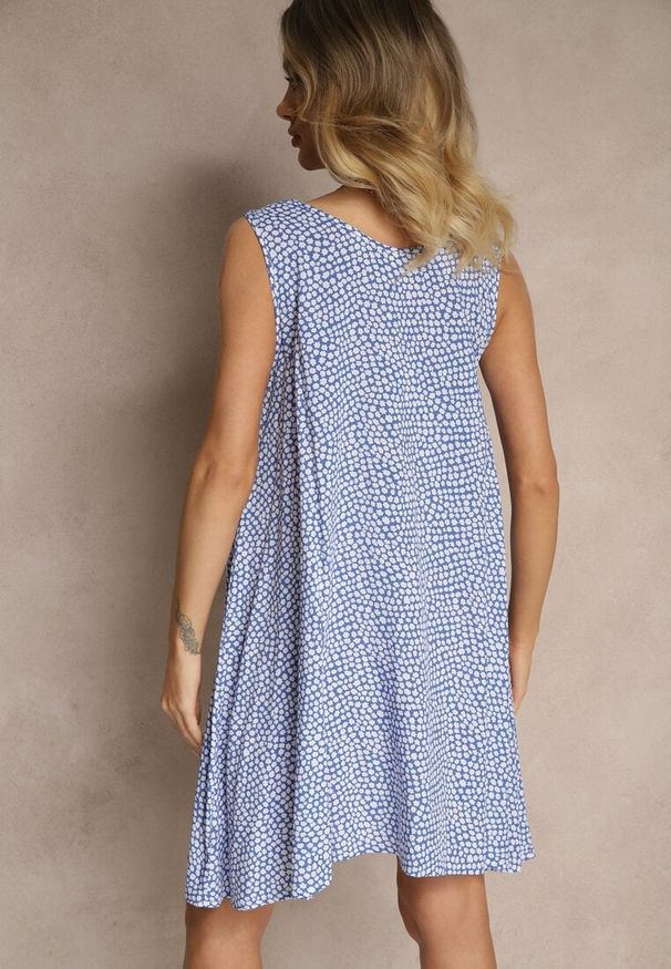 Renee - Niebieska Sukienka Rozkloszowana z Bawełny z Guzikami i Kwiatami Lisariela. Okazja: na co dzień. Kolor: niebieski. Materiał: bawełna. Wzór: kwiaty. Typ sukienki: proste. Styl: elegancki, casual, klasyczny