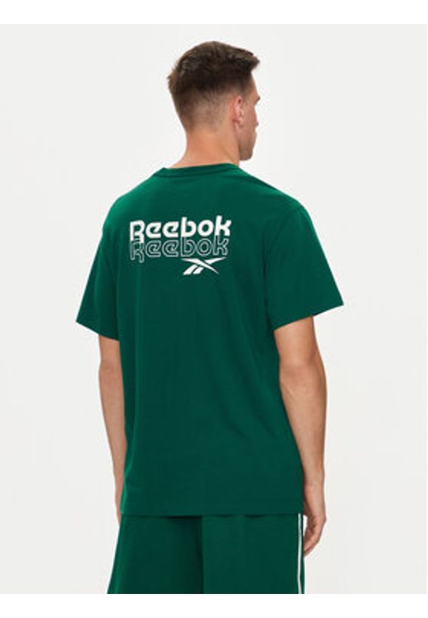 Reebok T-Shirt Ri Brand Proud Gfx Ss Tee 100076384 Zielony Regular Fit. Kolor: zielony. Materiał: bawełna