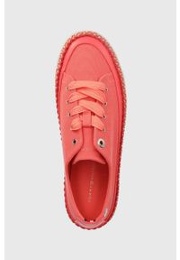 TOMMY HILFIGER - Tommy Hilfiger tenisówki kolor pomarańczowy. Nosek buta: okrągły. Kolor: pomarańczowy. Materiał: skóra, guma. Obcas: na platformie