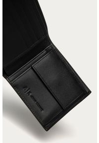 Armani Exchange - Portfel skórzany. Kolor: czarny. Materiał: skóra. Wzór: gładki #2