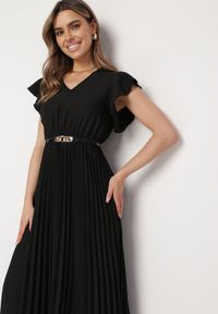 Born2be - Czarna Plisowana Sukienka Maxi Rozkloszowana z Luźnymi Rękawkami Serahpine. Okazja: na spacer, na imprezę, na co dzień. Kolor: czarny. Długość rękawa: krótki rękaw. Typ sukienki: proste. Styl: casual. Długość: maxi #4