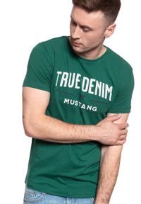 Mustang - MUSTANG T SHIRT Aaron C Print 1009047 6440. Wzór: nadruk #6