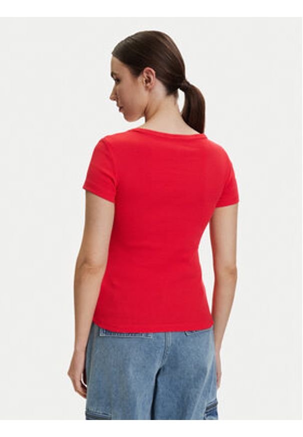 Tommy Jeans T-Shirt DW0DW17385 Czerwony Slim Fit. Kolor: czerwony. Materiał: bawełna