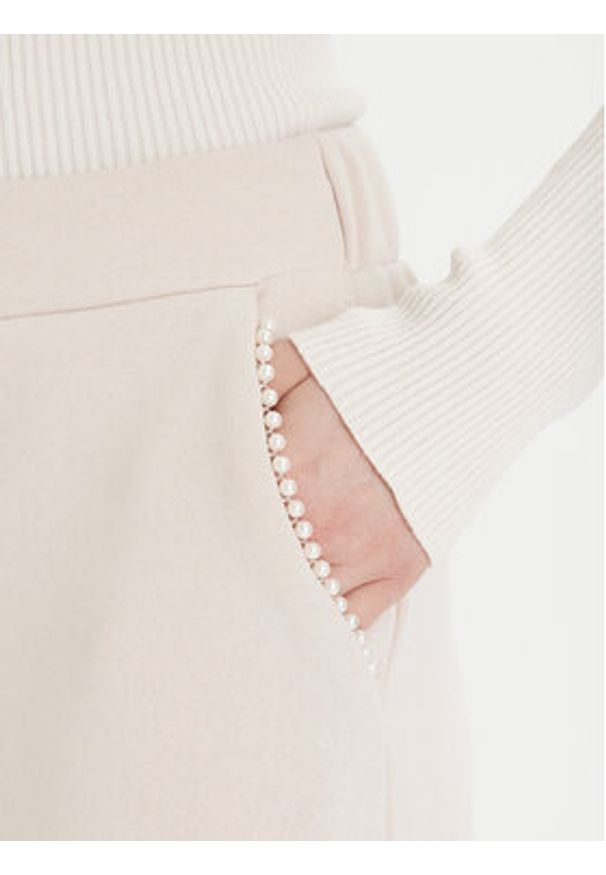 Vero Moda Spodnie dresowe Daisy 10338102 Beżowy Wide Leg. Kolor: beżowy. Materiał: bawełna