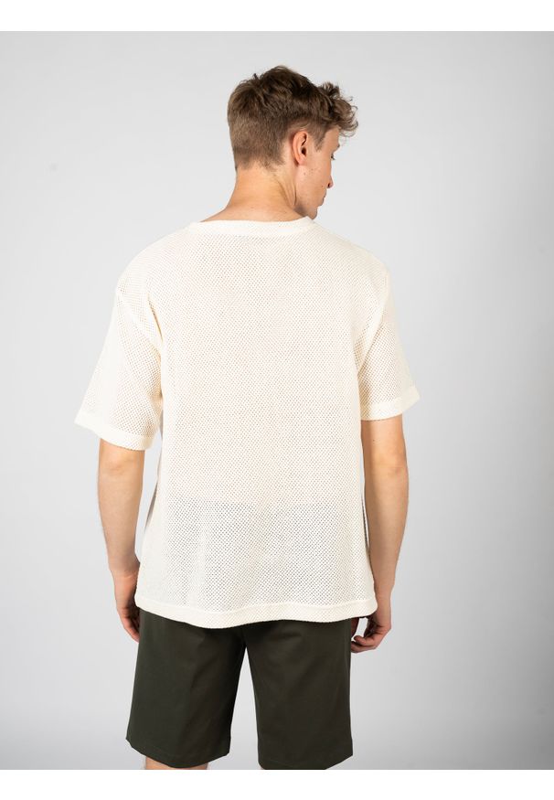 Xagon Man T-shirt | P25082MBM201 | Mężczyzna | Ecru. Okazja: na co dzień. Materiał: bawełna. Wzór: aplikacja. Styl: klasyczny, elegancki, casual