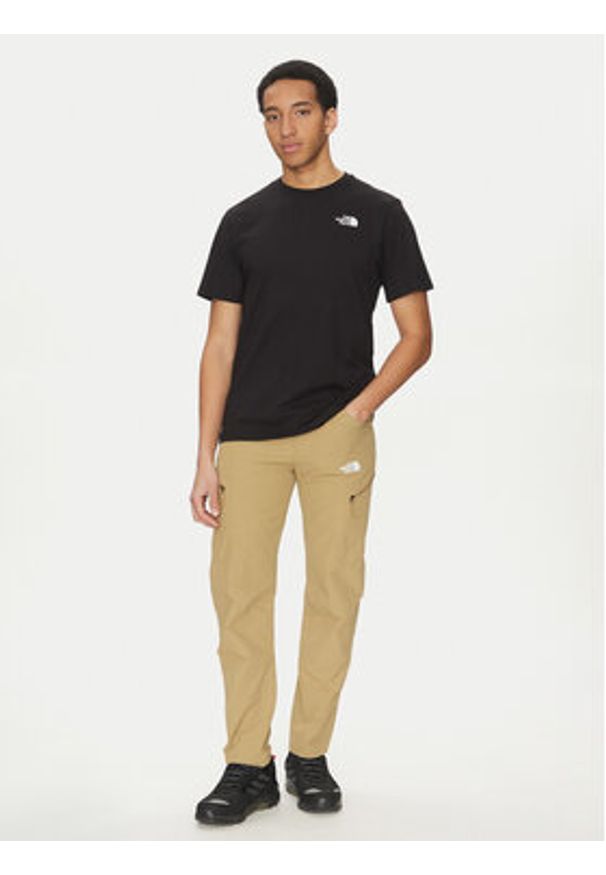 The North Face T-Shirt Vertical NF0A89FP Czarny Regular Fit. Kolor: czarny. Materiał: bawełna