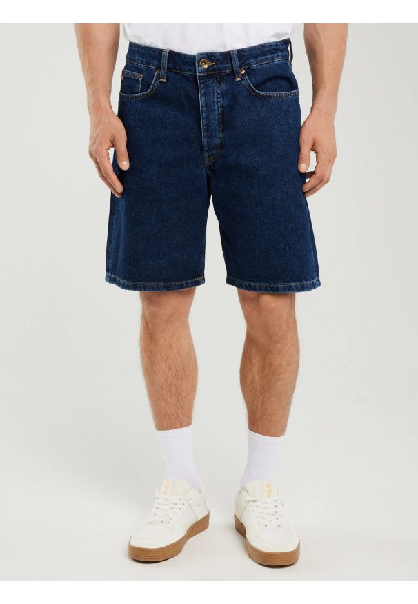 Big-Star - Szorty męskie jeansowe niebieskie Aleksy 508. Kolor: niebieski. Materiał: jeans. Długość: długie. Sezon: lato, wiosna. Styl: wakacyjny, elegancki