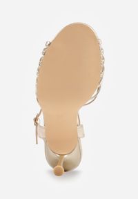 Born2be - Złote Sandały z Ekoskóry na Cienkiej Szpilce z Regulowanym Paskiem przy Kostce Mariqua. Okazja: na randkę, na ślub cywilny, na wesele. Zapięcie: pasek. Kolor: złoty. Obcas: na szpilce #5