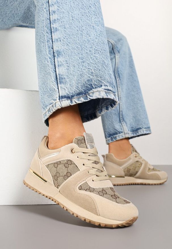 Born2be - Ciemnobeżowe Sneakersy z Ozdobną Materiałową Wstawką Fanirsa. Okazja: na co dzień. Kolor: beżowy. Materiał: materiał. Obcas: na płaskiej podeszwie