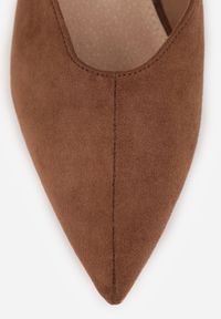 Born2be - Jasnobrązowe Sandały Vices Bez Pięty ze Skórzaną Wkładką Ralovira. Okazja: na co dzień, do pracy, na spotkanie biznesowe. Zapięcie: sprzączka. Kolor: brązowy. Materiał: skóra. Styl: klasyczny, casual, biznesowy, elegancki #7