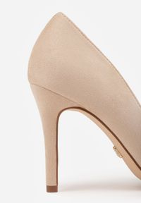 Born2be - Ciemnobeżowe Szpilki Vices ze Skórzaną Wkładką i Wycięciem z Boku Olialira. Okazja: na co dzień. Nosek buta: szpiczasty. Kolor: beżowy. Materiał: skóra. Obcas: na szpilce. Styl: wizytowy, casual, elegancki. Wysokość obcasa: średni #5