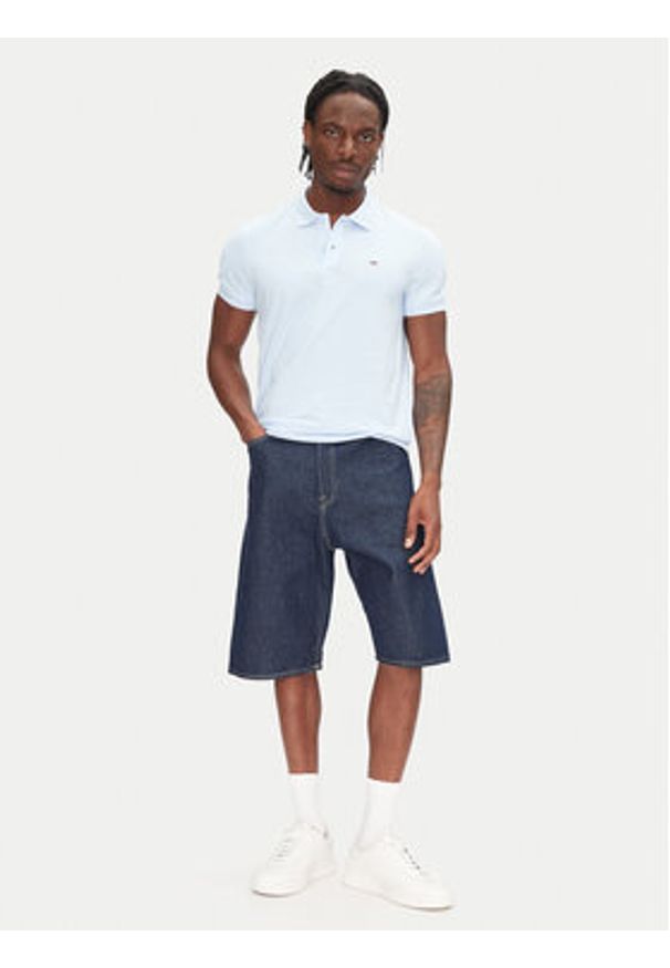 Tommy Jeans Polo DM0DM20676 Błękitny Slim Fit. Typ kołnierza: polo. Kolor: niebieski. Materiał: bawełna